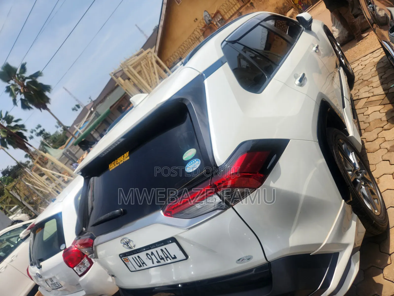 Toyota RAV4 2021 White