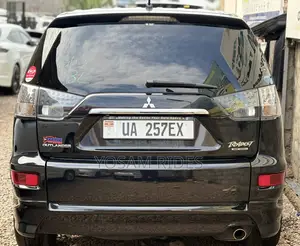 Mitsubishi Outlander 2012 Black