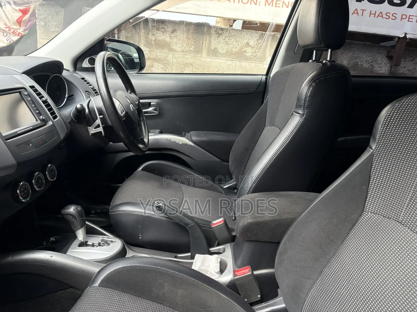 Mitsubishi Outlander 2012 Black
