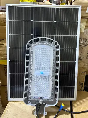 Blue Carbon 500W LED Solar Street Light for Roads Compounds