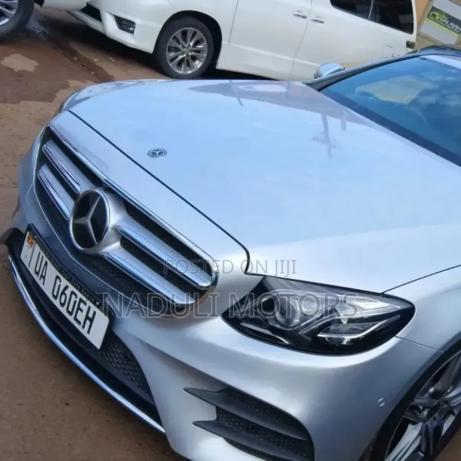Mercedes-Benz E200 2018 Silver