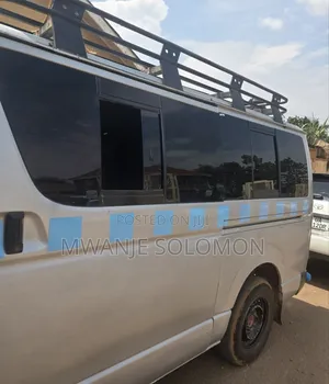 Toyota HiAce 2007 Silver