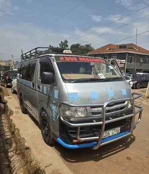 Toyota HiAce 2007 Silver