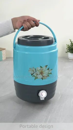 Portable Insulated Water Jug / Dispenser With Spout