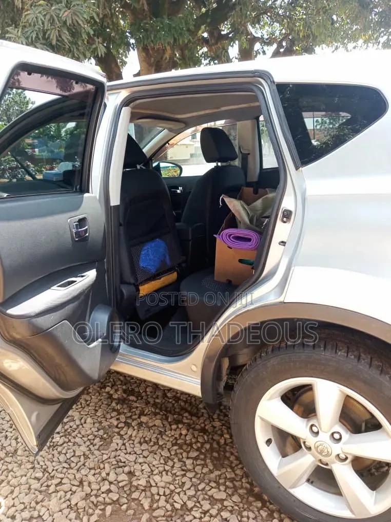 Nissan Dualis 2011 Silver