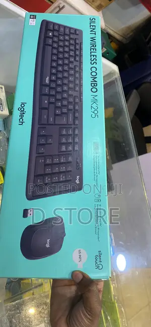 Logitech Silent Wireless Combo MK295 Keyboard and Mouse