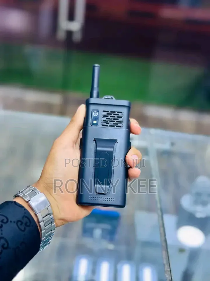 New Mobile Phone 8 GB Black