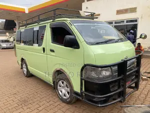 Toyota HiAce 2012 Green