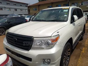 Toyota Land Cruiser 2013 White