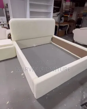 Half Cacao Bed With Marble
