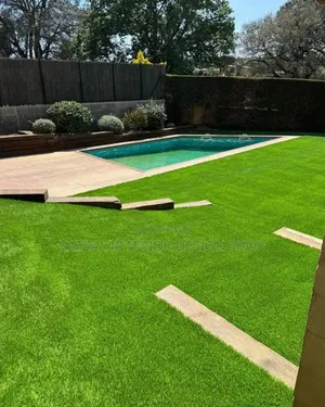 Poolside Grass Carpet