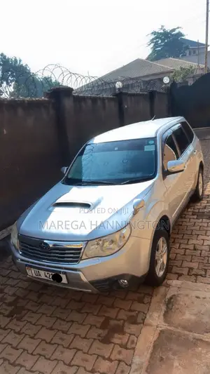 Subaru Forester 2010 Silver