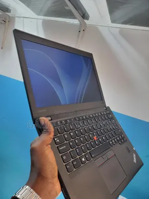 Laptop Lenovo ThinkPad X270 8GB Intel Core i5 SSD 256GB