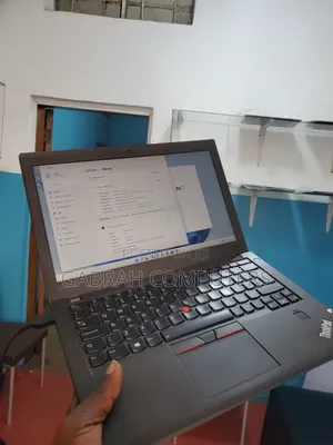 Laptop Lenovo ThinkPad X270 8GB Intel Core i5 SSD 256GB