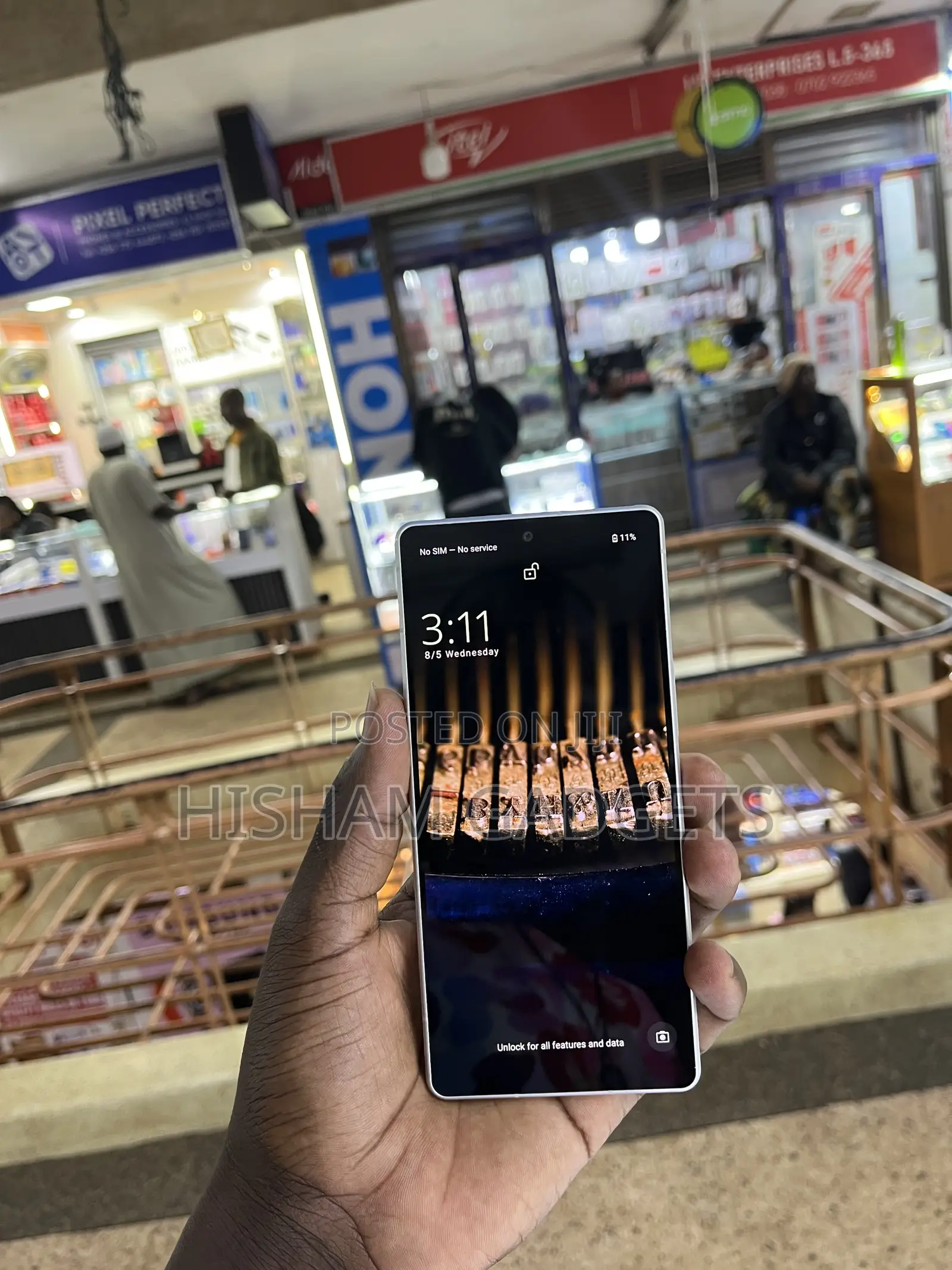 Sharp Aquos R7 256 GB Silver