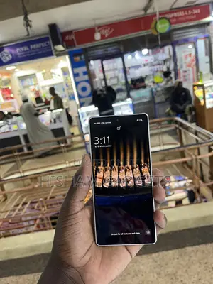 Sharp Aquos R7 256 GB Silver