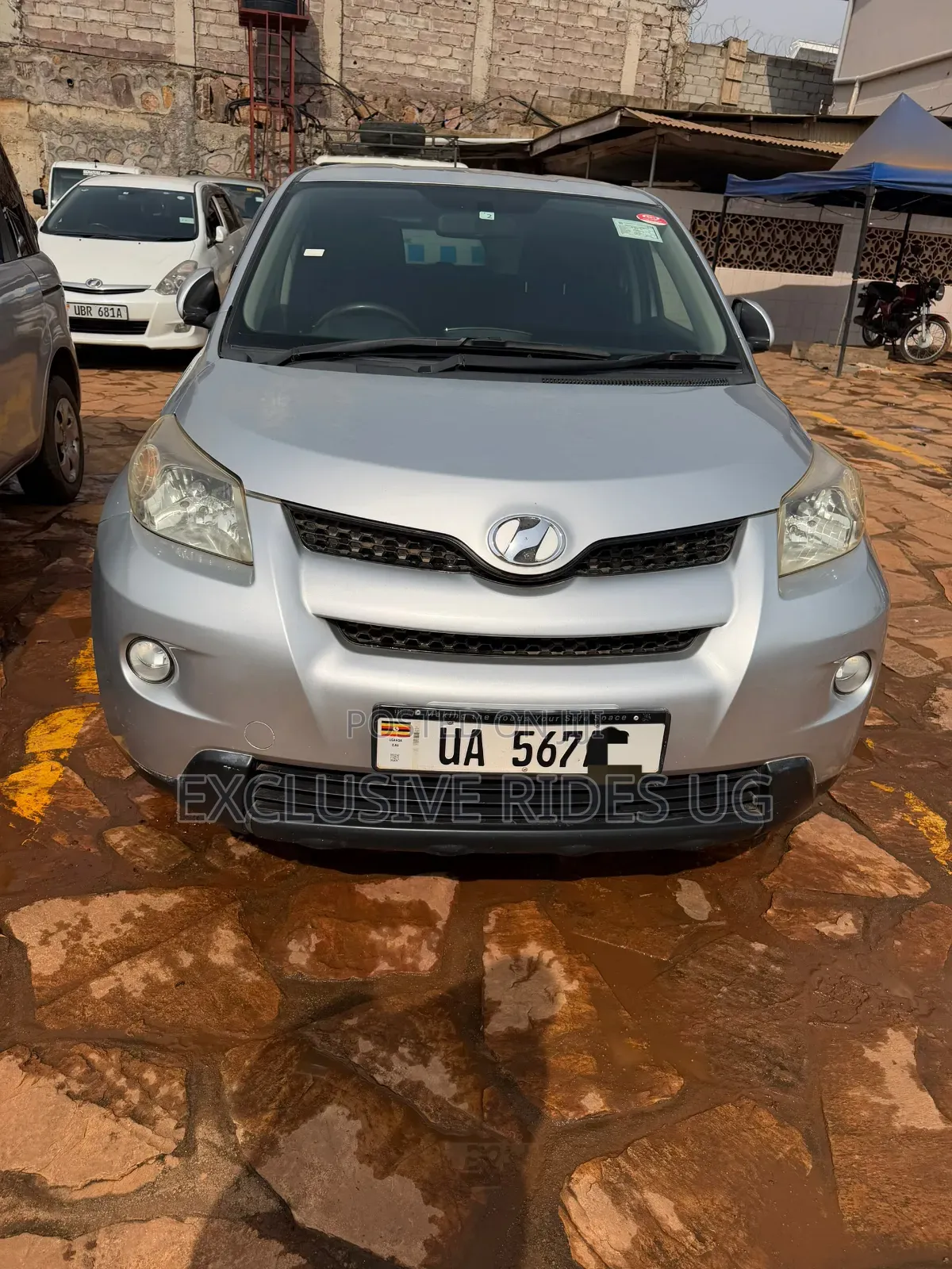 Toyota IST 2011 Silver