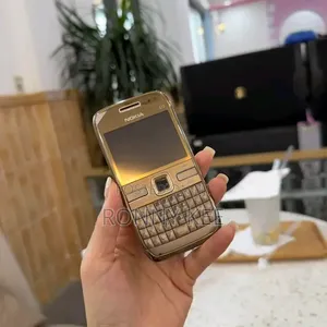 Nokia E72 Gold