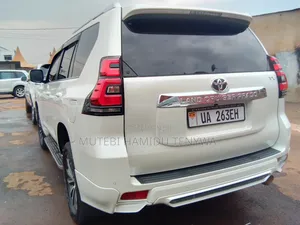 Toyota Land Cruiser Prado 2012 Black