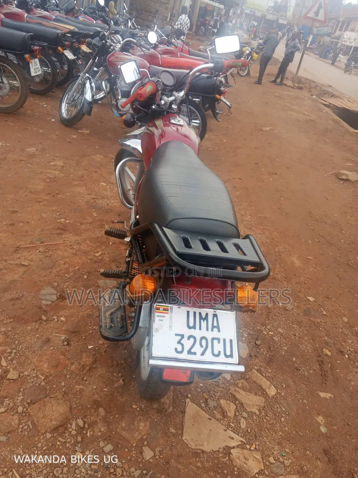 Bajaj Boxer 100 2025 Red