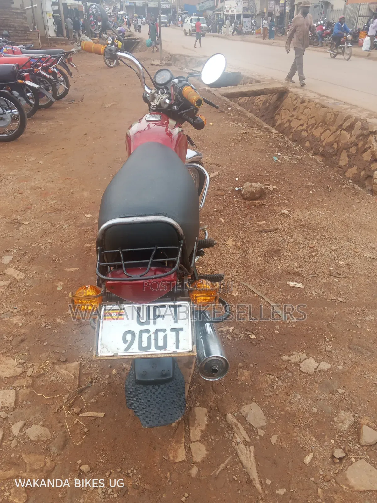Bajaj Boxer 100 2023 Red
