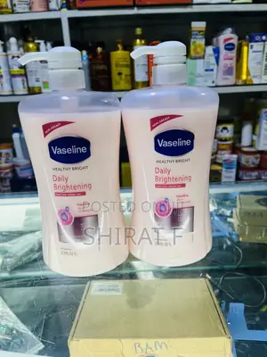 Vaseline Daily Brightening Even Tone Shower Gel