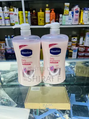 Vaseline Daily Brightening Even Tone Shower Gel