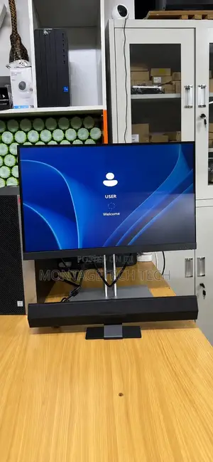 HP E22 G4 22" Monitor + Poly Z G3 Speaker Bar