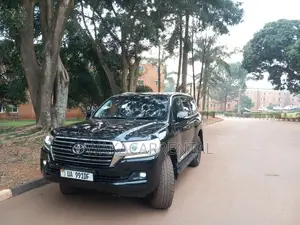 Toyota Land Cruiser V8 Black Wedding VIP Hire