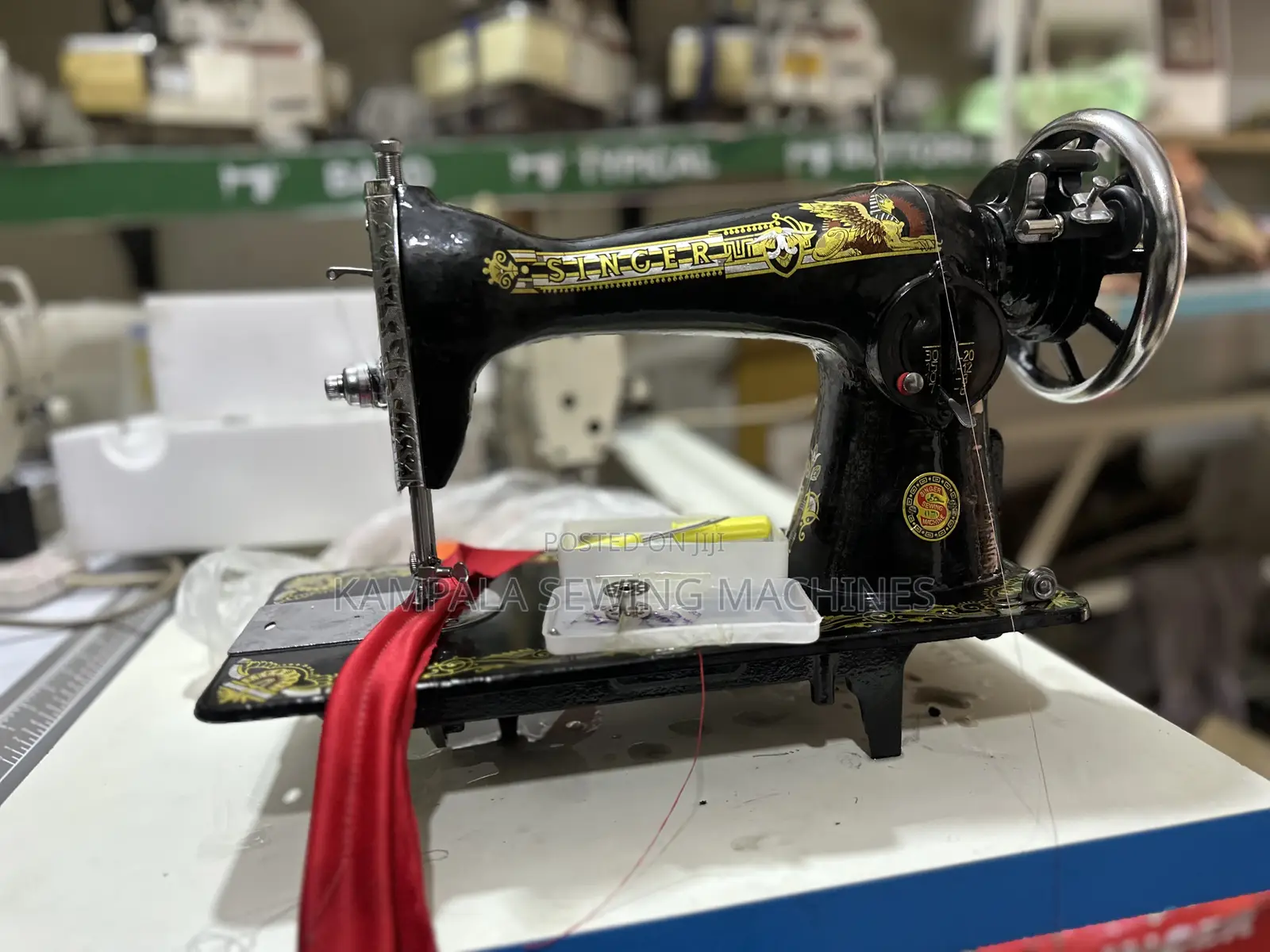 Fullset Singer Sewing Machine New in the Box Plus Local Stand