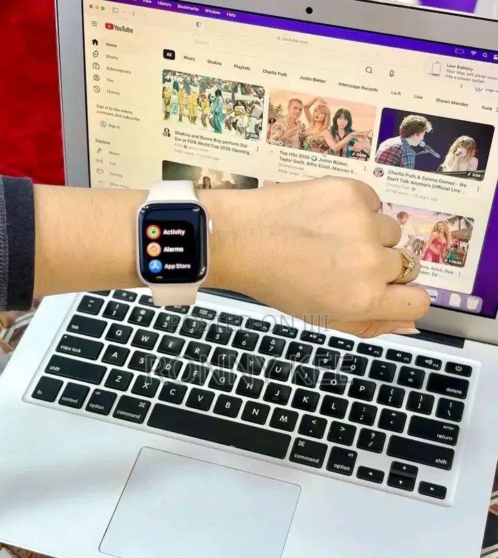 Apple Watch Series 8