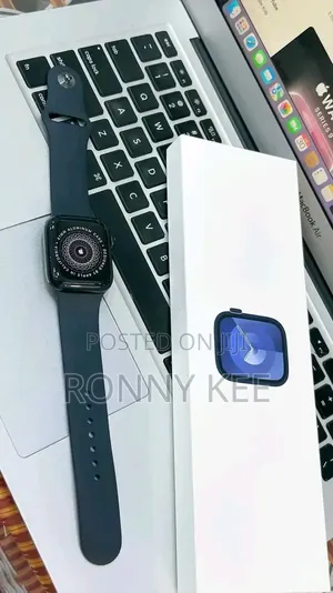 Apple Watch Series 8