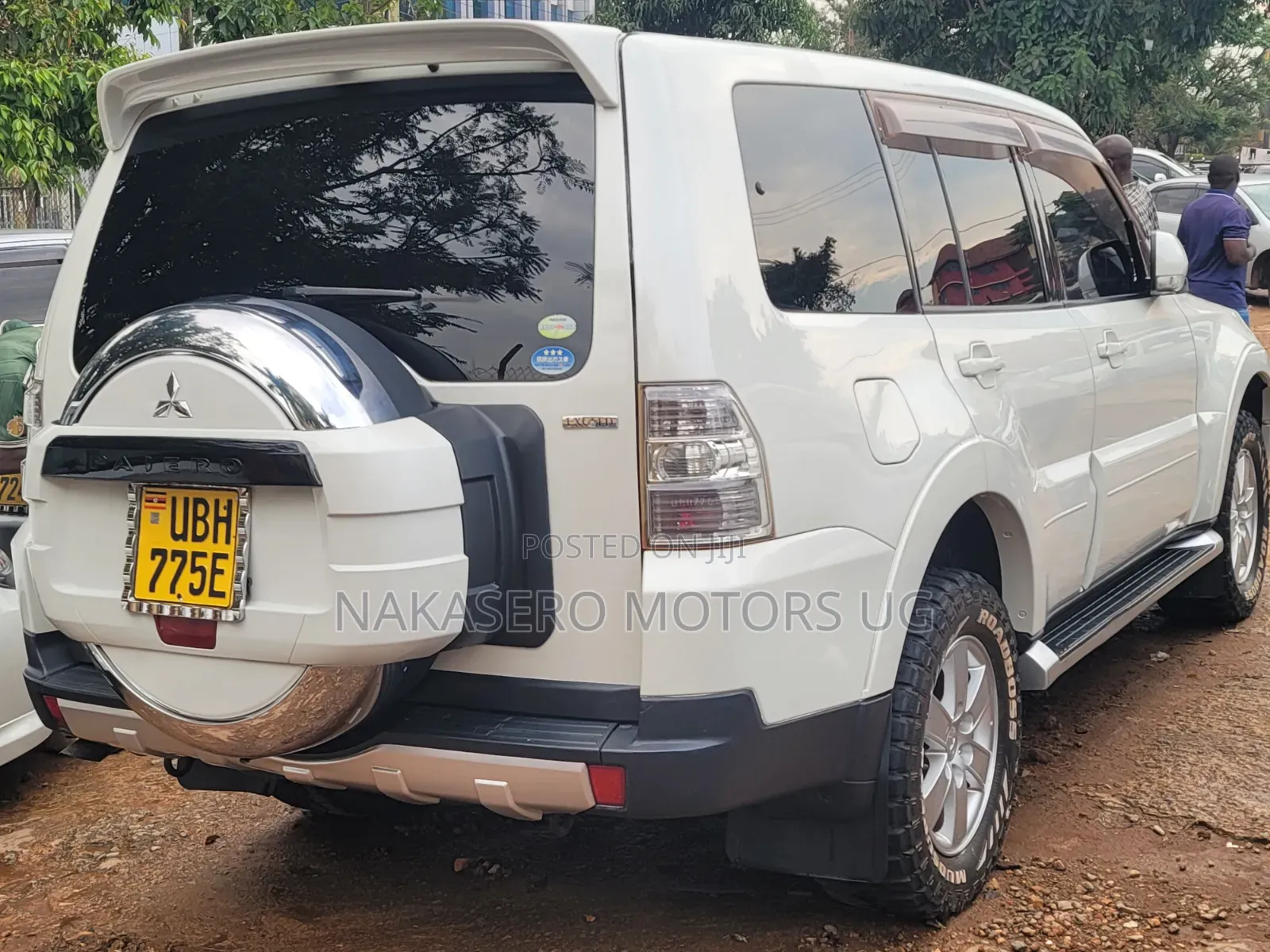 Mitsubishi Pajero 2012 White