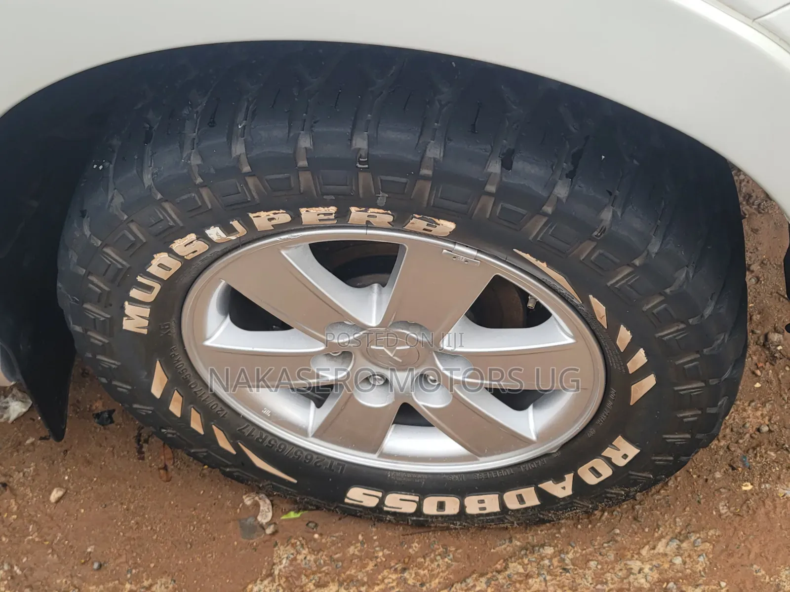 Mitsubishi Pajero 2012 White