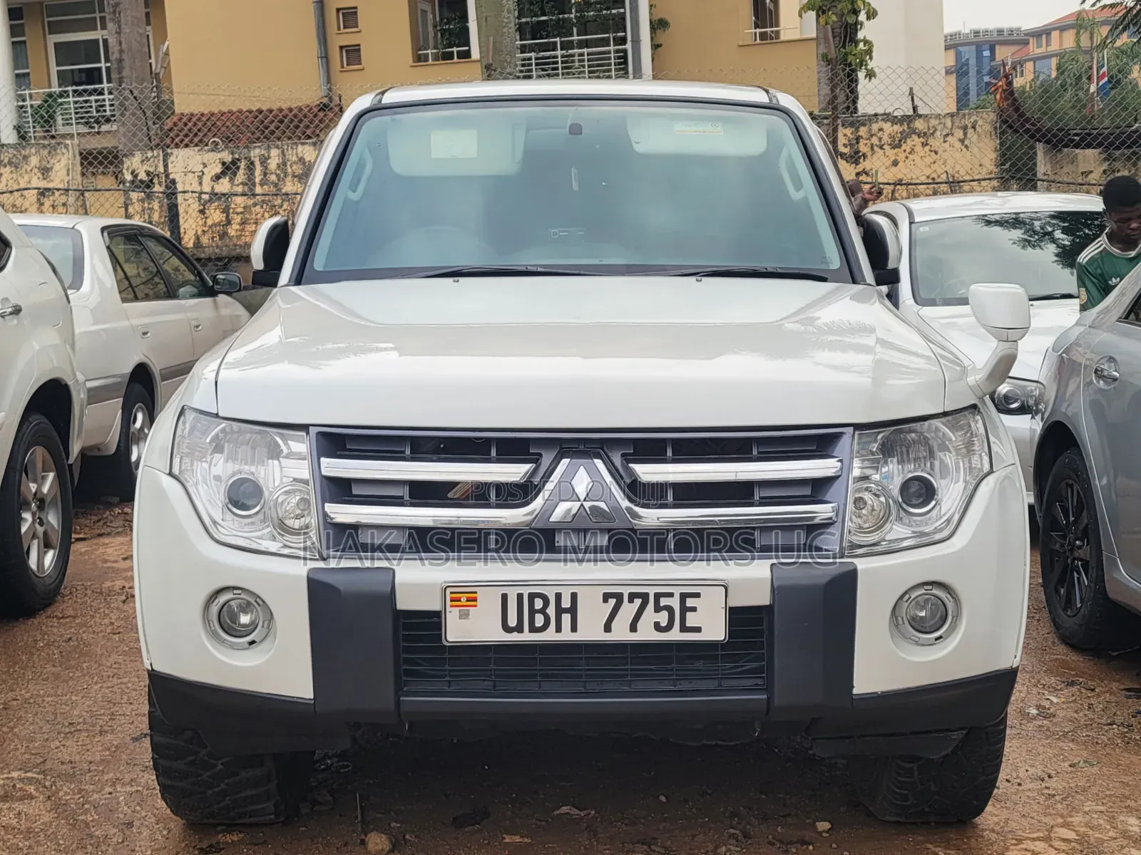 Mitsubishi Pajero 2012 White
