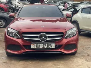 Mercedes-Benz C200 2017 Red
