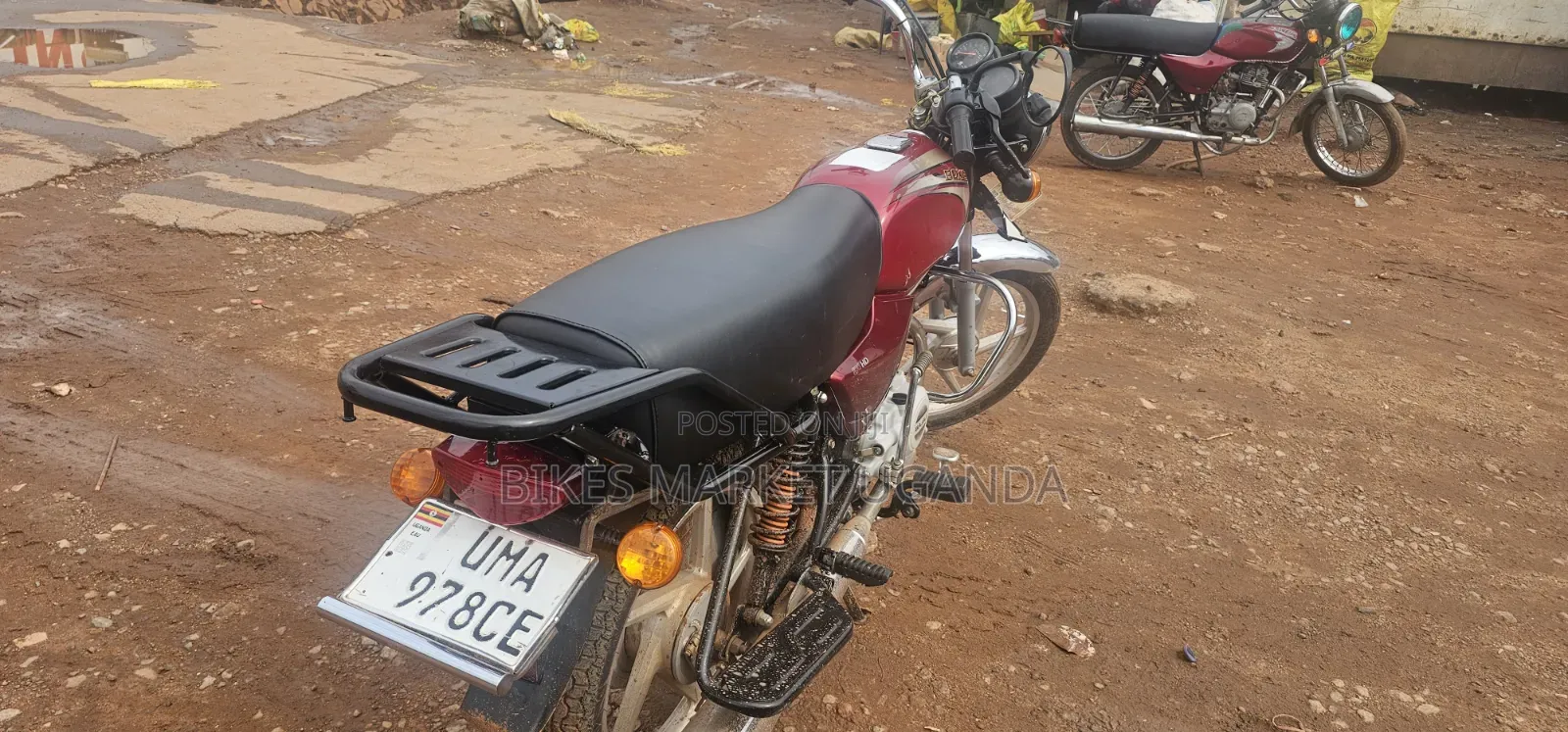 Bajaj Boxer 2026 White