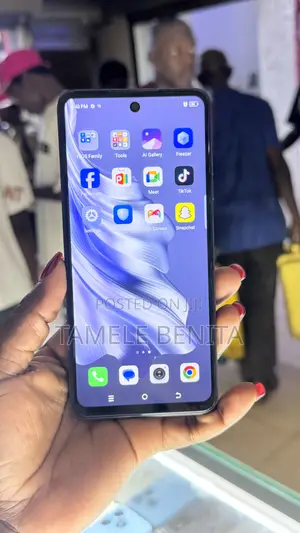 Tecno Spark 20 128 GB Black
