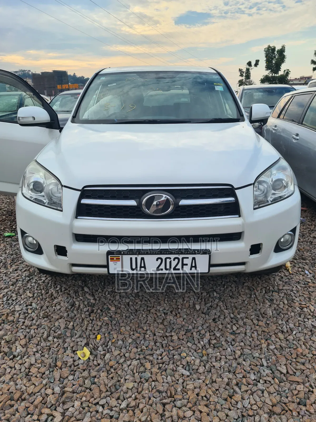 Toyota RAV4 2011 White