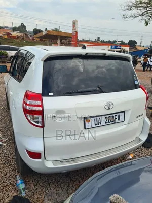 Toyota RAV4 2011 White