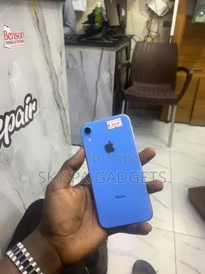 New Apple iPhone XR 64 GB Blue