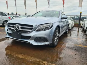 Mercedes-Benz C200 2016 Blue