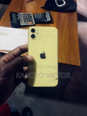Apple iPhone 11 64 GB Yellow