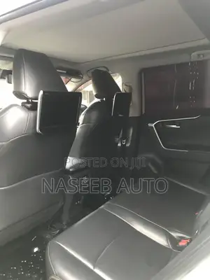 Toyota RAV4 2019 White