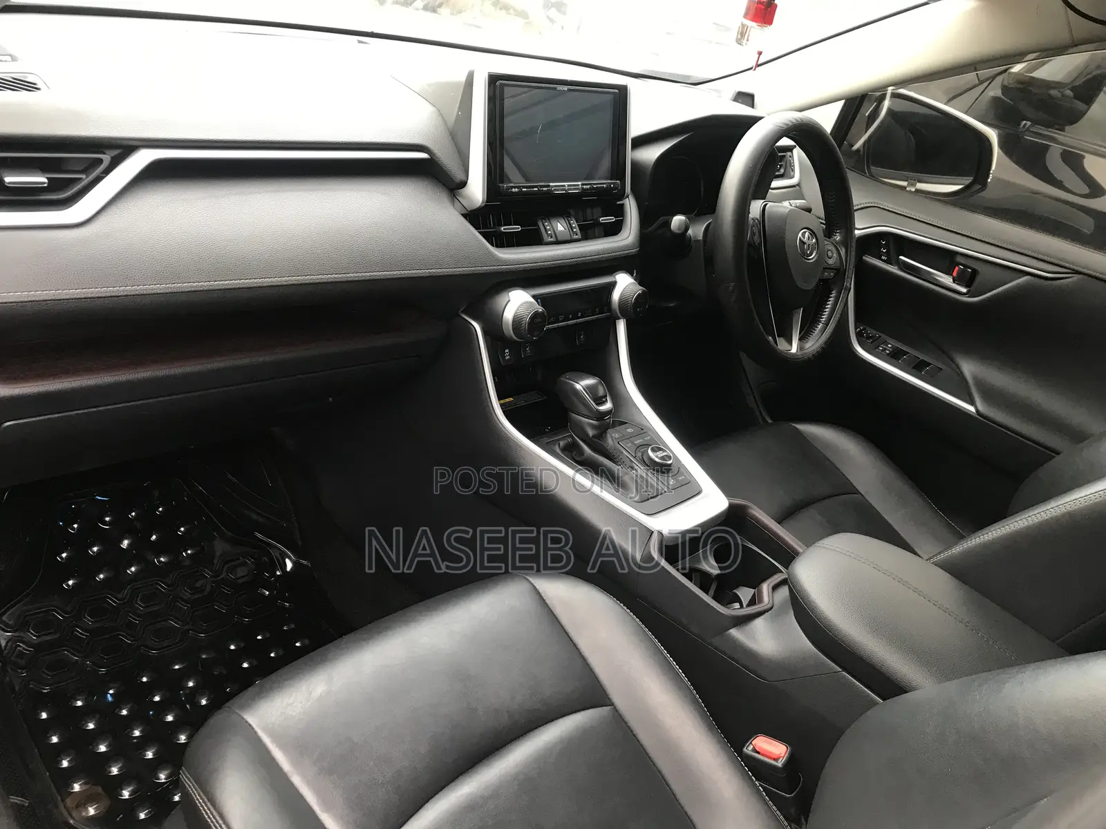 Toyota RAV4 2019 White