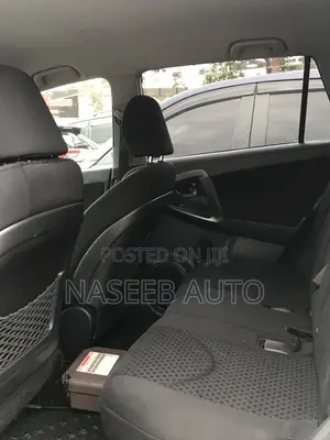Toyota Vanguard 2011 White