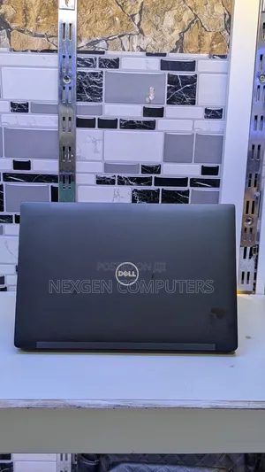 Laptop Dell Latitude 7390 8GB Intel Core i5 SSD 256GB