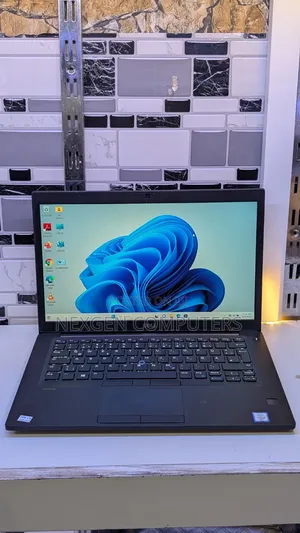 Laptop Dell Latitude 7390 8GB Intel Core i5 SSD 256GB