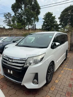 Toyota Noah 2014 White