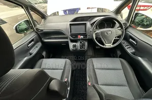 Toyota Noah 2014 White